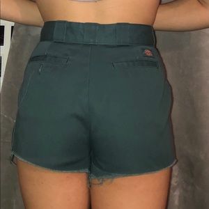 SIZE 4 URBAN OUTFITTERS X DICKES CUSTOM SHORTS 🦋